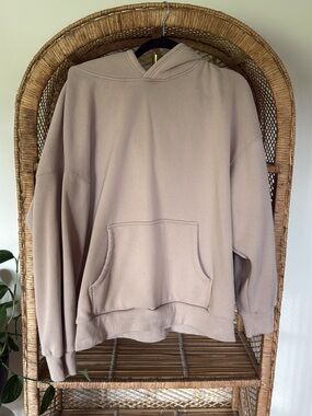 Neutral Amazon hoodie (XL)